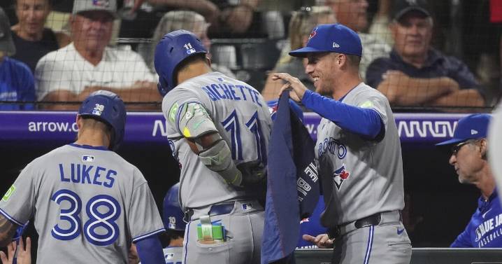 Bichette has 2 HRs and 6 RBIs, Blue Jays get 25 hits in 15