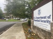 Cansancio y discriminación llevan a latino de Charlotte a autodeportarse