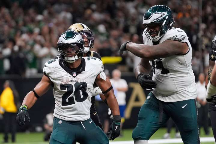 Fred Johnson returns to Eagles in trade with Jaguars ahead of roster cuts
