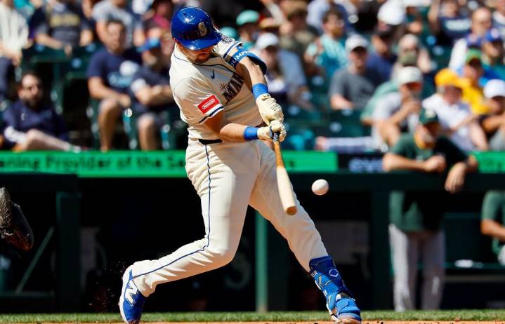 Photos: Mariners take on Athletics