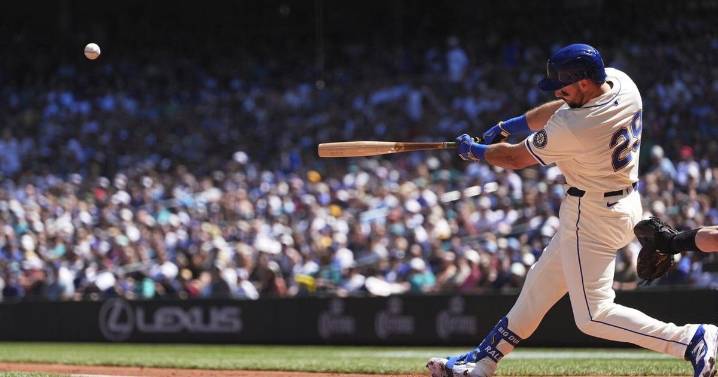 Raleigh hits MLB-leading 45th homer as the Mariners beat the Rays 6