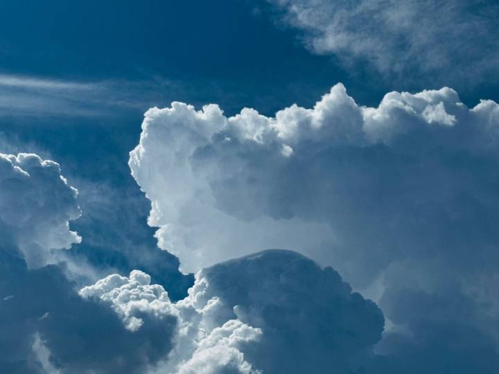 Pronostican chubascos y tormenta eléctrica en las próximas horas