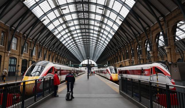 LNER urges passengers ‘do not travel’ on East Coast rail line today