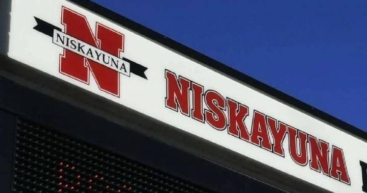 Niskayuna schools SRO program set to start as deals OK'd