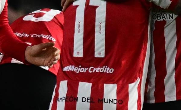 Estudiantes presenta nueva camiseta por los 120 años: cuánto cuesta y dónde se consigue