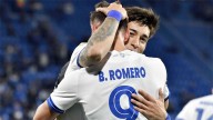 Con un golazo del santiagueño Maher Carrizo, Vélez aplastó a Lanús y se subió a la cima
