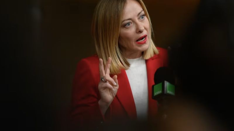Meloni está “asqueada” por sitio porno que supuestamente muestra imágenes manipuladas de ella y otras mujeres de alto perfil