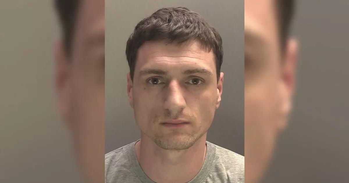 Man knocks girlfriend with kick to the head in vile doorbell footage
