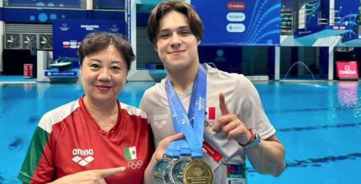 Petición de Osmar Olvera, campeón del mundo en clavados, surte efecto: le suben el sueldo a su entrenadora
