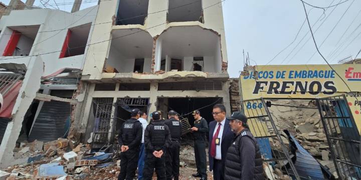 Trujillo: Ejecutivo promete bono a damnificados por explosión que dejó más de 90 viviendas afectadas
