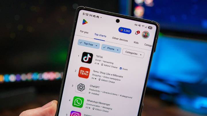 Sideloading apps onto Android phones from random sources won’t be an option starting in 2026