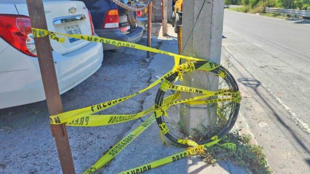 Temen ocurra accidente por cable de luz tirado en la calle
