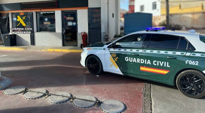 Refuerzan la vigilancia en las gasolineras para prevenir la compra ilegal de combustible