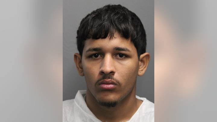 Chicago crime: Man arrested in killing of teen, shooting 12