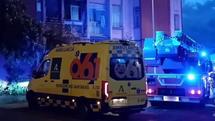 Fallecen dos trabajadores en el incendio de una fábrica de aceite en Pinos Puente, Granada