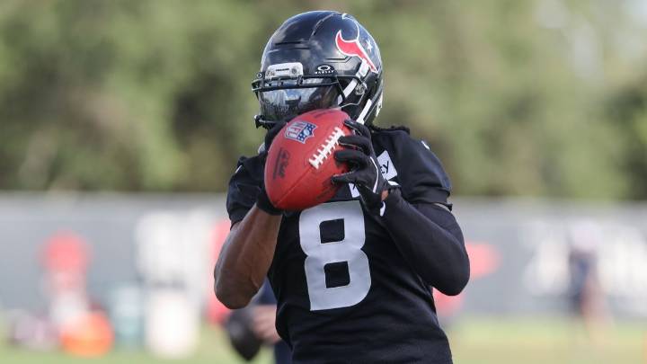 Eagles trading for WR John Metchie III from the Texans