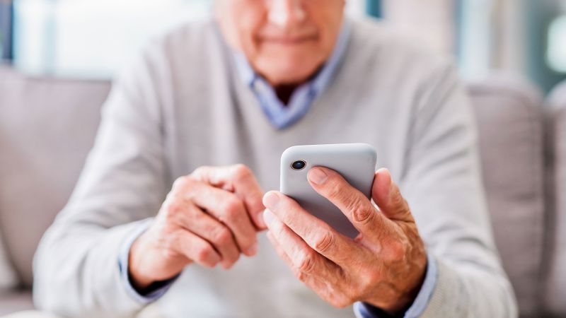 Social Security says agents answer the toll-free phone line in 8 minutes, on average. Here’s why that’s misleading