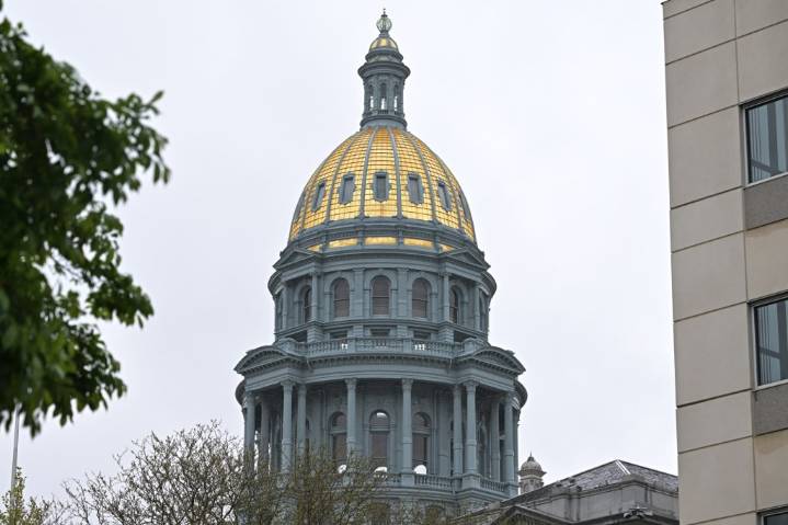 Big tech, biz groups laud delayed implementation of state AI regs