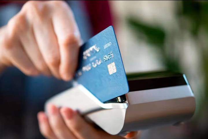 Pagar en cuotas es más caro: el costo del financiamiento se dispara por el ajuste monetario