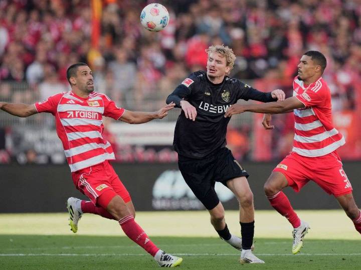 Newcastle firma al delantero Nick Woltemade
