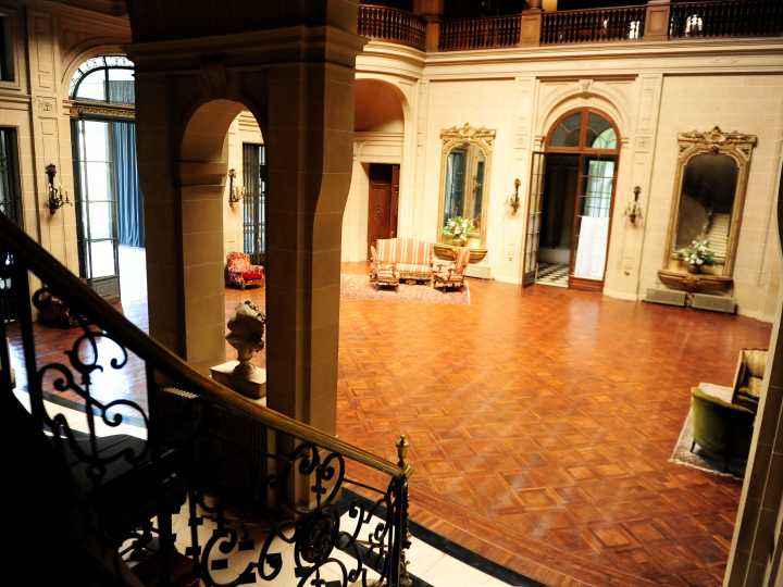 A menos de 2 horas del Obelisco: el palacio de ensueño para una escapada romántica de fin de semana