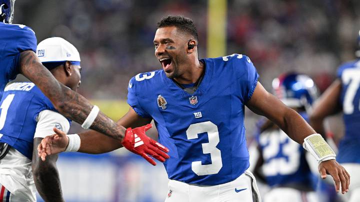 Giants QB Russell Wilson has fans buzzing over fired