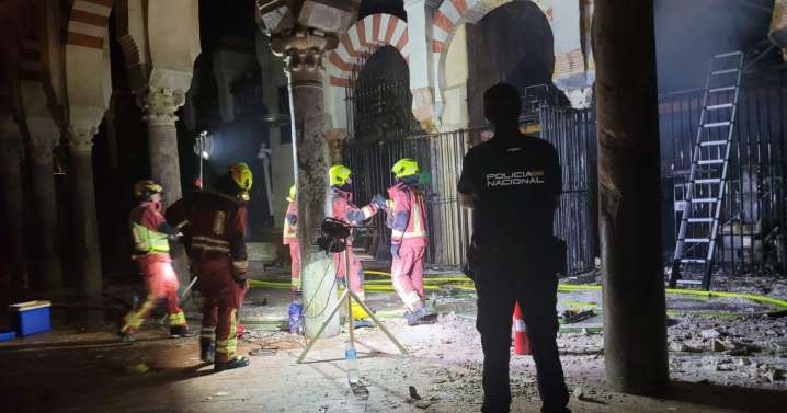 Las imágenes más impactantes del incendio de la Mezquita de Córdoba