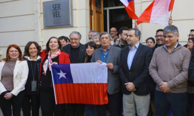 Cuatro pactos parlamentarios se inscriben ante el Servel 