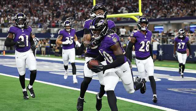Ravens ride dominant defense to 31-13 win over Cowboys