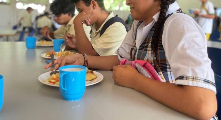 En lo que va del año, Alcaldía Distrital ha entregado más de 6 millones de comidas escolares La cifra incluye alimentación que ha sido entregada a estudiantes de las etnias indígenas en la zona rural 
