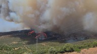 Alerta por un nuevo incendio en Tarifa, en Cádiz: más de 2.000 personas desalojadas por el fuego en la Sierra de la Plata
