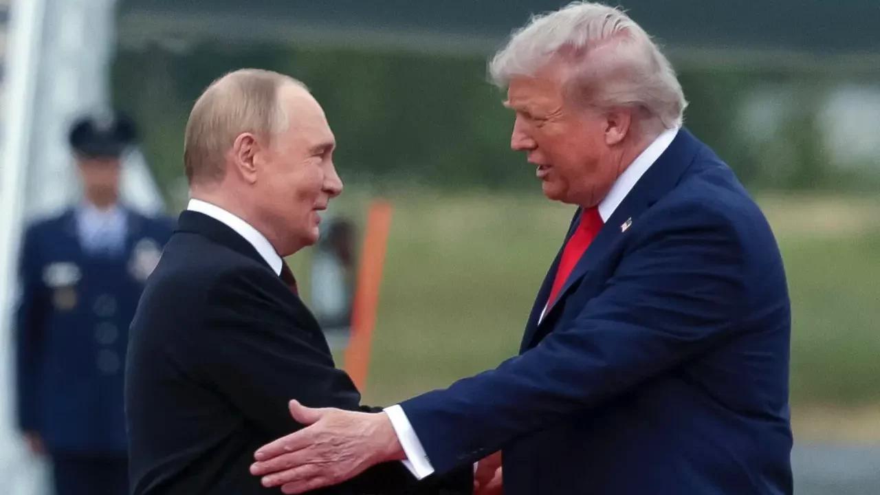 La Casa Blanca asegura que Putin prometió a Trump que se reunirá pronto con Zelenski