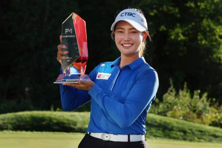 Miranda Wang stares down No. 1 player to win first LPGA title at FM Championship