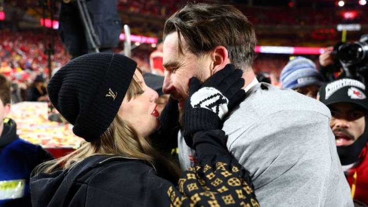 Taylor Swift, NFL star Travis Kelce announce engagement