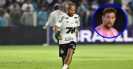 ¡Insólito! Neymar recibe de regalo unos bóxers con la foto de Lionel Messi; no te imaginas su reacción (VIDEO)