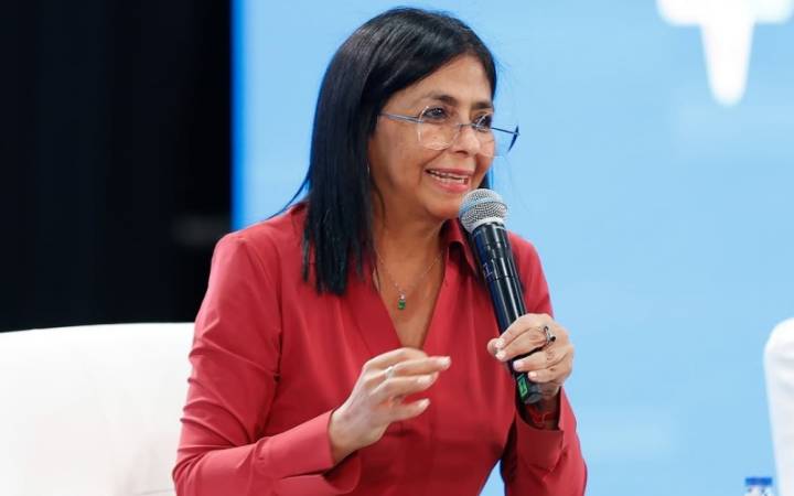 Delcy Rodríguez acusa a la DEA de ser el «mayor cártel de drogas del mundo»