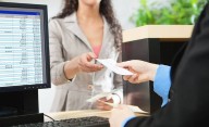 Paritarias: bancarios acordaron aumento y el salario inicial será de $1.895.000
