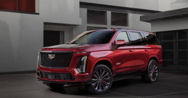 Review:2025 Cadillac Escalade V bring back the glitz, glamour, and muscular power that once made American luxury autos great