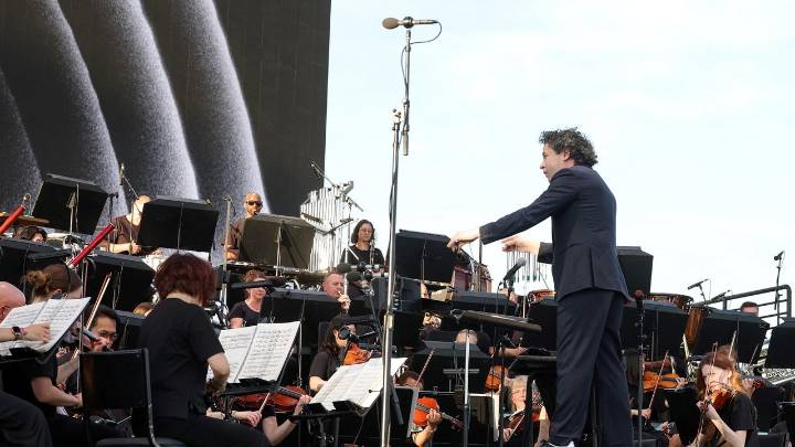 ¡Por todo lo alto!: Sinfónica Simón Bolívar inicia históricos conciertos con Dudamel y ColdPlay