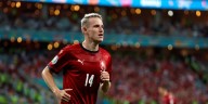 A los 29 años, se retiró Jakub Jankto, el futbolista que se declaró homosexual: su emotivo mensaje