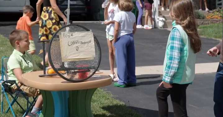 A 9-year-old Illinois boy set up a stand that offers free compliments. It became a local hit.