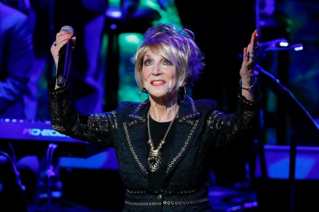 Jeannie Seely, soulful country singer behind hits like ‘Don’t Touch Me,’ dies at 85