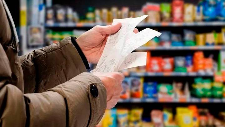 Gobierno confía en que la inflación de julio será menor al 2 %, pese al salto del dólar