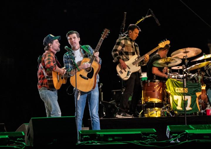 Concert review: The Avett Brothers rock up the folk at the State Fair Grandstand