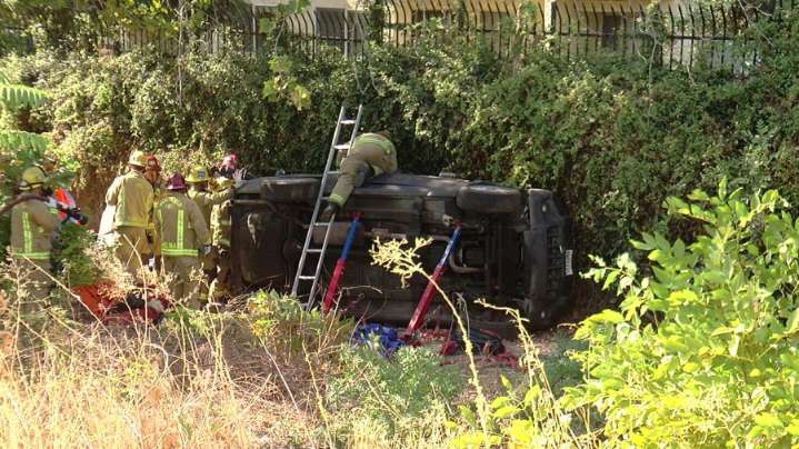 Couch lost from pickup truck led to Hwy 178 crash: CHP