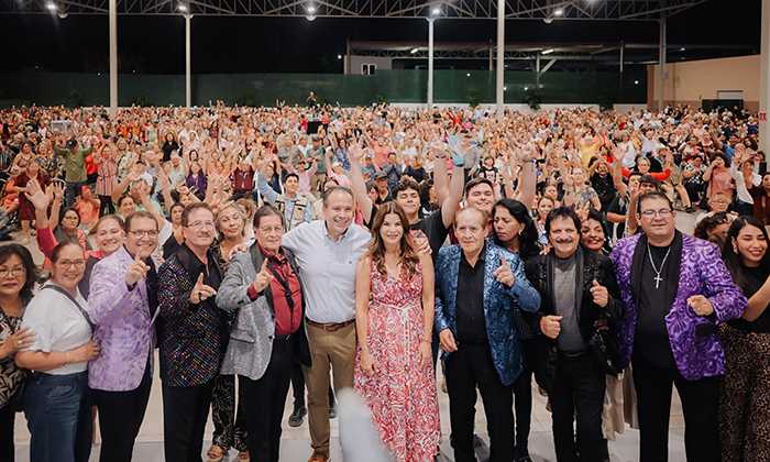 Celebran a adultos mayores con Los Apson
