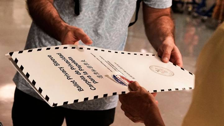 Expert weighs in on forged signatures allegations
