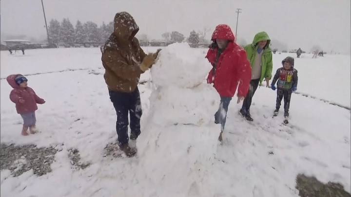 Heavy snow blankets parts of Australia