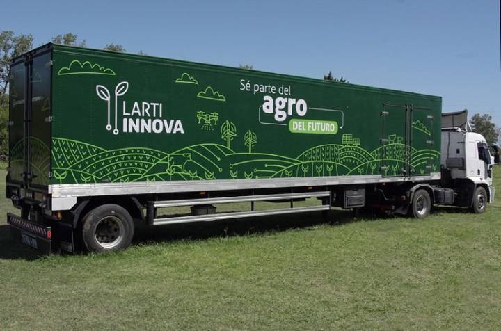 Lartirigoyen acerca la innovación, tecnología y sustentabilidad aplicada al sector agroproductivo a jóvenes del secundario