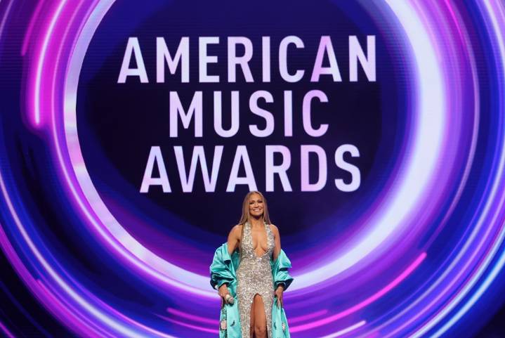 American Music Awards To Stay On CBS With 5-Year Deal As Grammys Exit